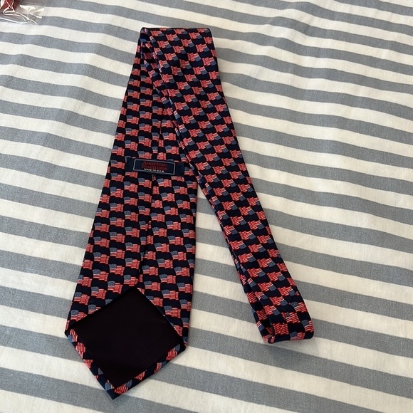 AMERICAN TRADITIONS American flag tie - Picture 3 of 4